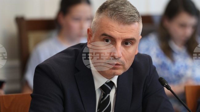  Замразяването на договора с "Боташ" е "глътка въздух" за "Булгаргаз", но какво се случва след тези 15 месеца, коментира Радослав Рибарски