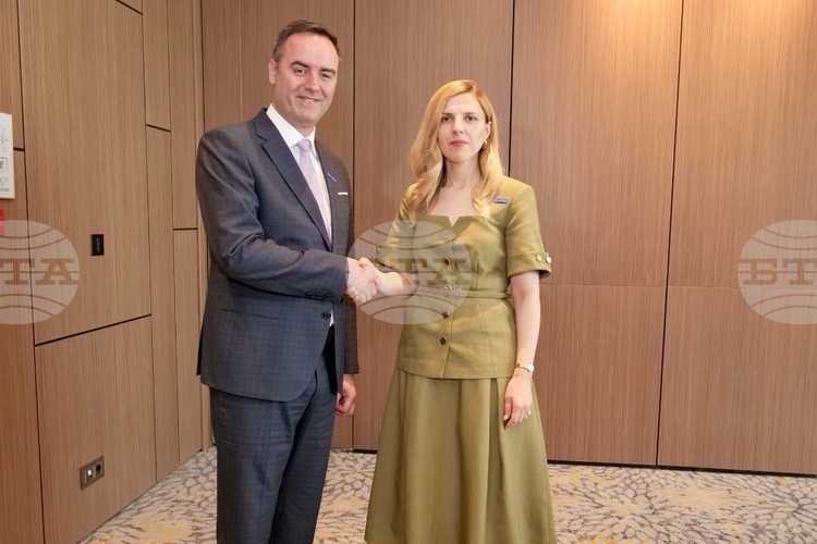 Bulgarian Foreign Minister Meets with Kosovar Counterpart