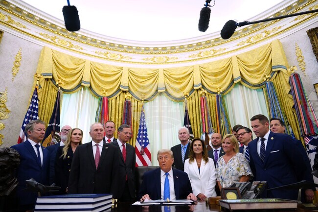 APTOPIX Trump