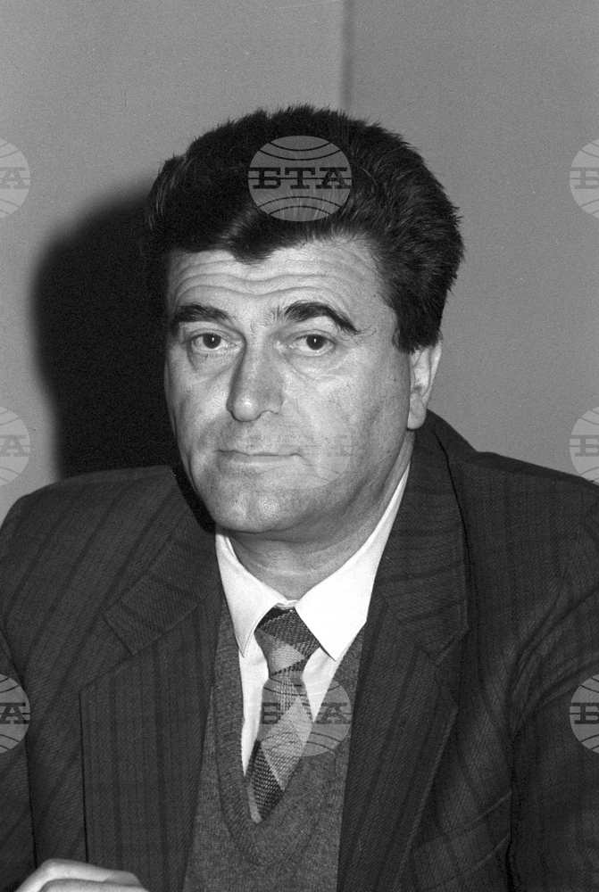 Почина проф. Александър Янчулев