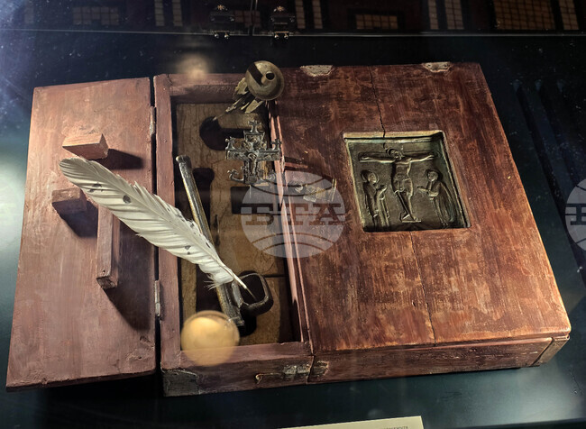 Постерна изложба „Образи на светостта в кирилските печатни книги (XVII–XIX в.)“