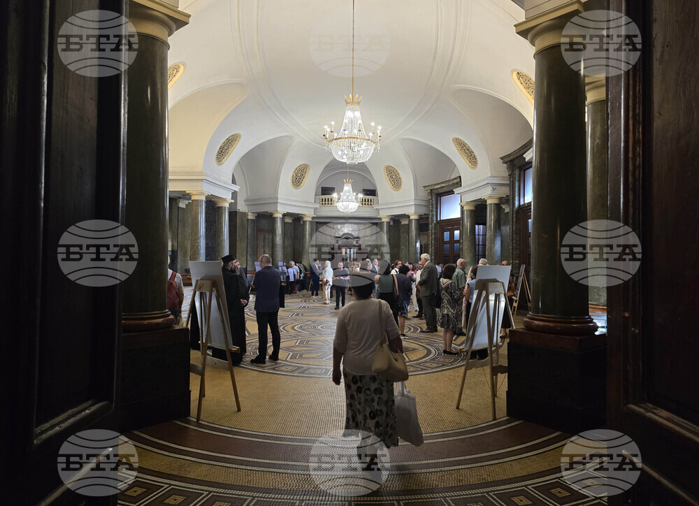 Постерна изложба „Образи на светостта в кирилските печатни книги (XVII–XIX в.)“