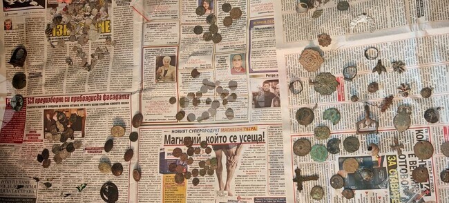 При акция на полицията от частен дом в село край Берковица са иззети 387 антични предмета