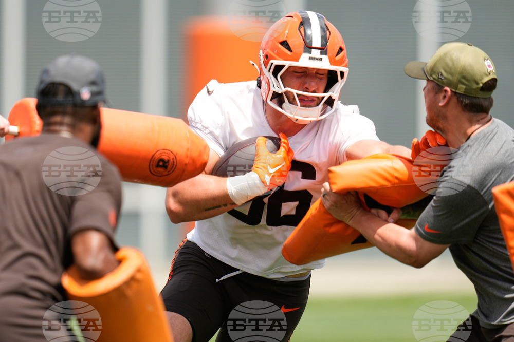 CORRECTION Browns Football