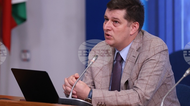 Най-важното е да поддържаме интереса на младите в журналистиката, за да може и утре да има журналисти, каза ген. директор на БНР Милен Митев