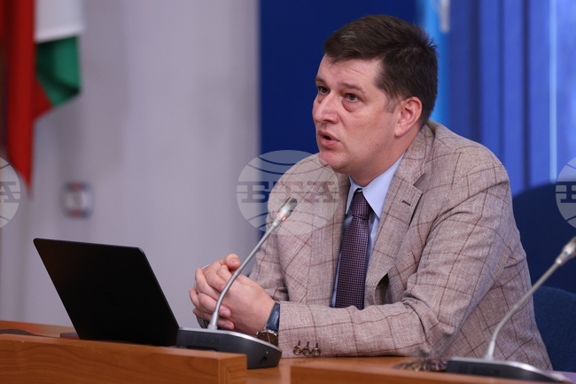 Най-важното е да поддържаме интереса на младите в журналистиката, за да може и утре да има журналисти, каза ген. директор на БНР Милен Митев