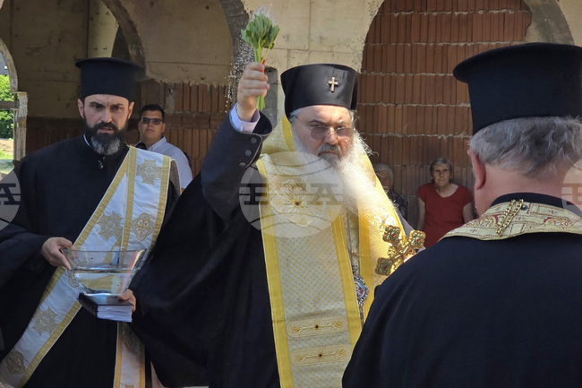 Добрич - митрополит Йоан - водосвет