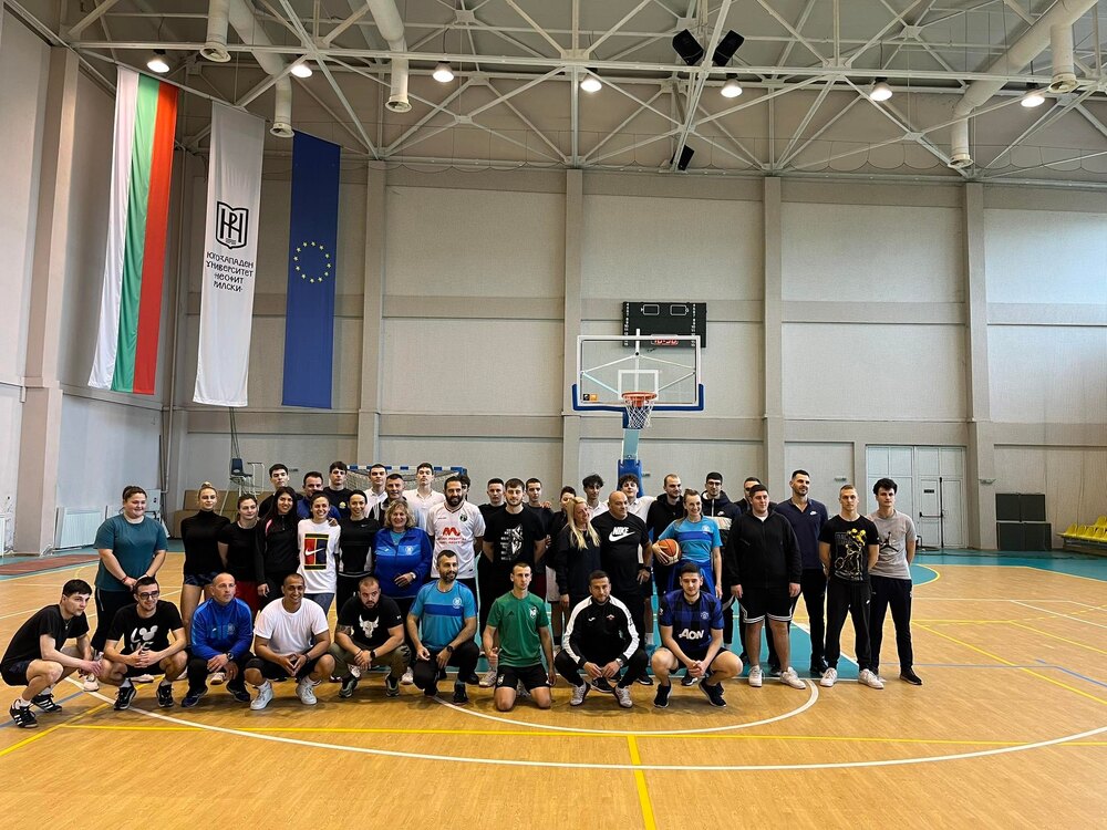  Със Спортен празник студенти и преподаватели от ЮЗУ „Неофит Рилски“ отбелязаха 100-годишнината от създаването на Българския олимпийски комитет 