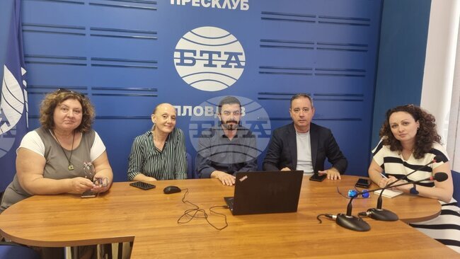Професионална дистанция и регистър на регионалните медии бяха сред акцентите на дискусията за "Бъдещето на регионалните новини" в Пловдив 