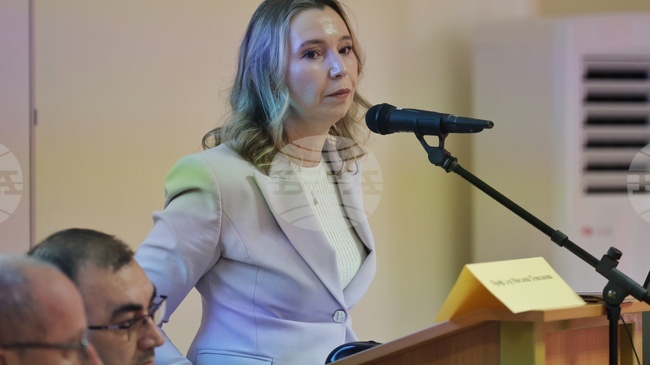 На заседанието на Съвета на ректорите обсъдихме финансирането на университетите и проблема със стипендиите, каза проф. д-р Миглена Темелкова