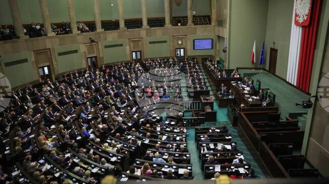 ПАП: Долната камара на полския парламент прие забрана за живото онлайн излъчване на жестоки или унизителни действия