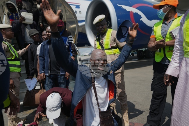 APTOPIX Nigeria South Africa Repatriation