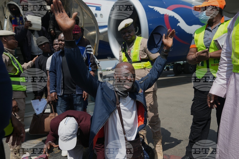 APTOPIX Nigeria South Africa Repatriation
