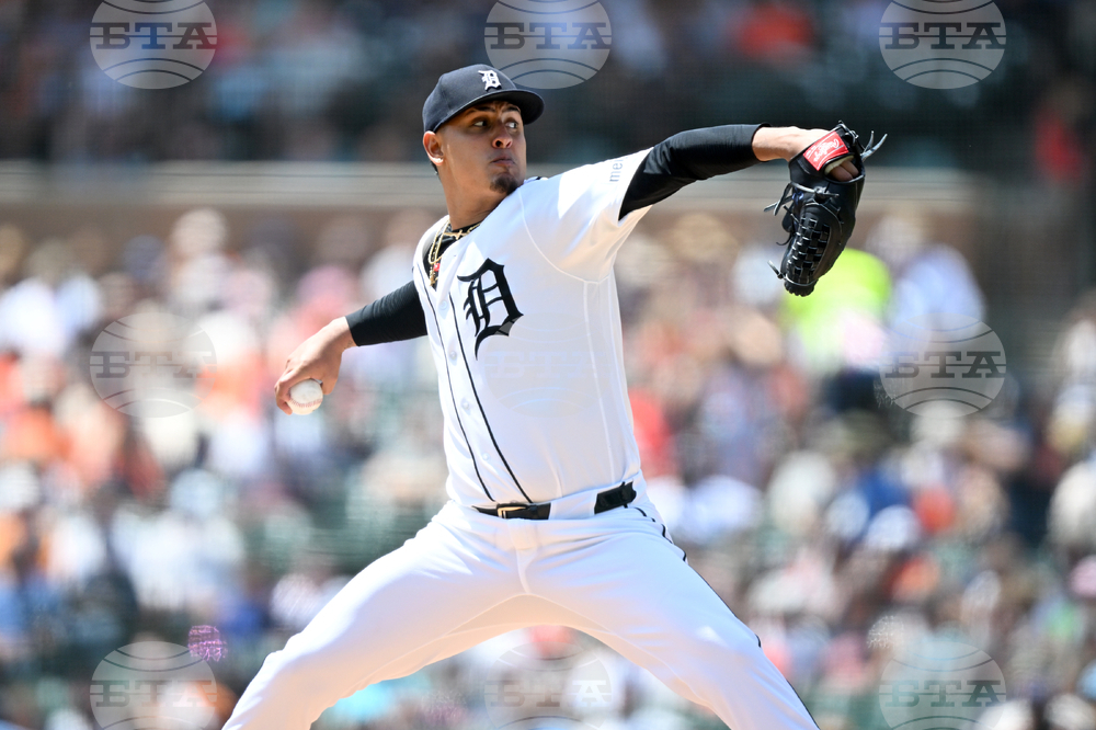 Twins Tigers Baseball