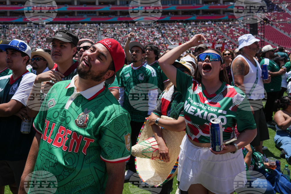 Los Angeles WCup Soccer Reaction