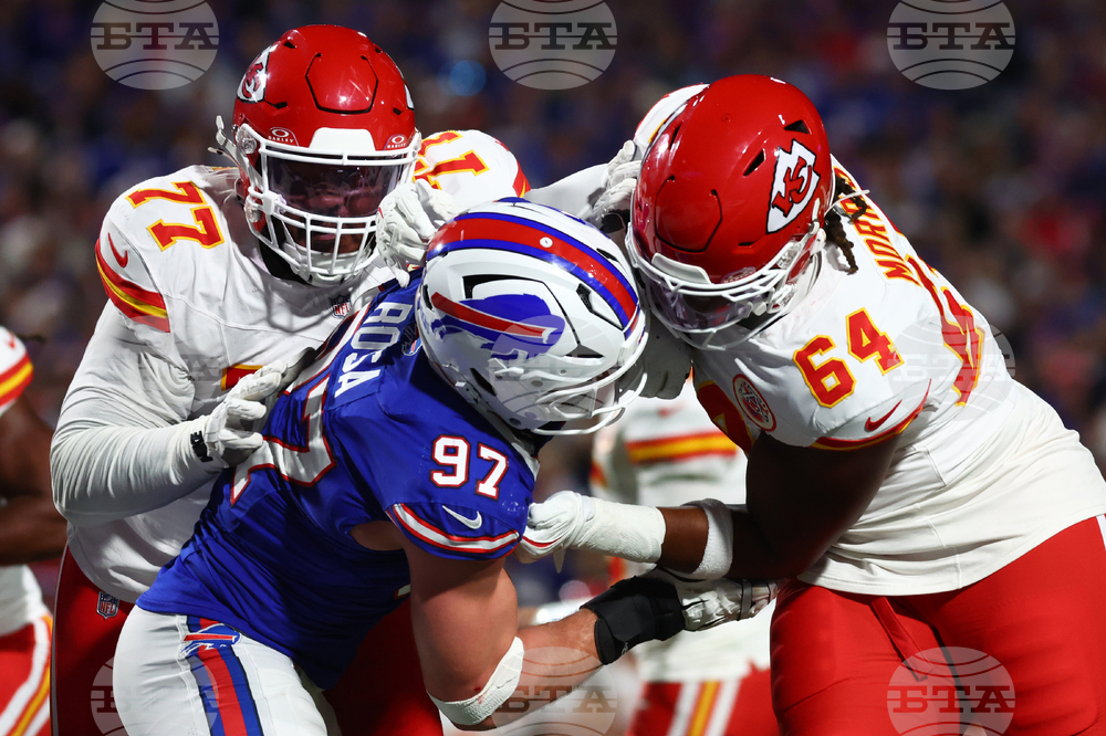 Falcons Chiefs Trade Football