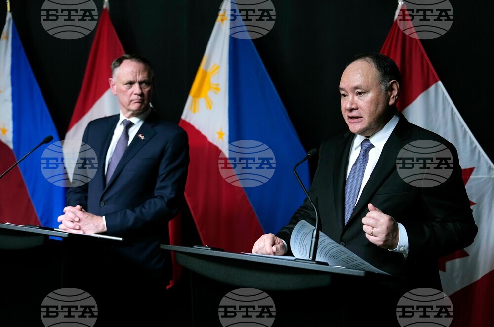 Canada Philippines Defence