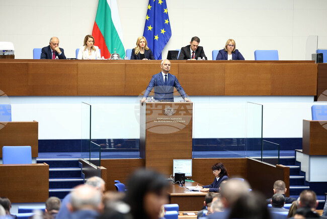 Vazrazhdane Leader Claims Foreign Influence Over Bulgarian Foreign Minister Appointments