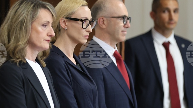 Бих подкрепяла инициативи за улесняване на достъпа до изборния процес, каза Десислава Абрашева, член на ЦИК
