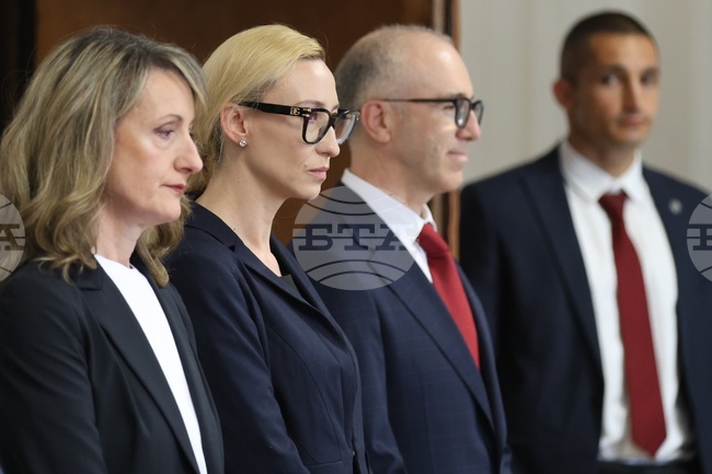 Бих подкрепяла инициативи за улесняване на достъпа до изборния процес, каза Десислава Абрашева, кандидат за член на ЦИК