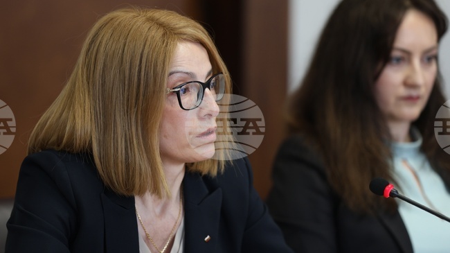 Трябва да бъдат предприети реални действия за създаване на публичен регистър на избирателите, смята Вяра Тодева, кандидат за член на ЦИК 