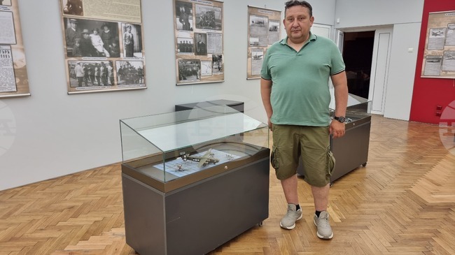 Модели на самолети, защитавали небето над България по време на Втората световна война, са представени в Перник