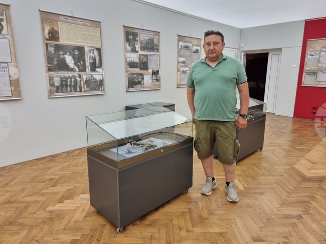 Модели на самолети, защитавали небето над България по време на Втората световна война, са представени в Перник