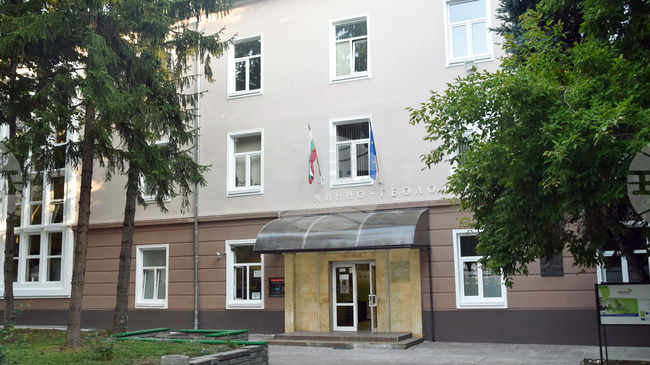 В Минно-геоложкия университет „Св. Иван Рилски“ се обучават 15 чуждестранни студенти, трима от тях са от ЕС, съобщиха за БТА от висшето училище