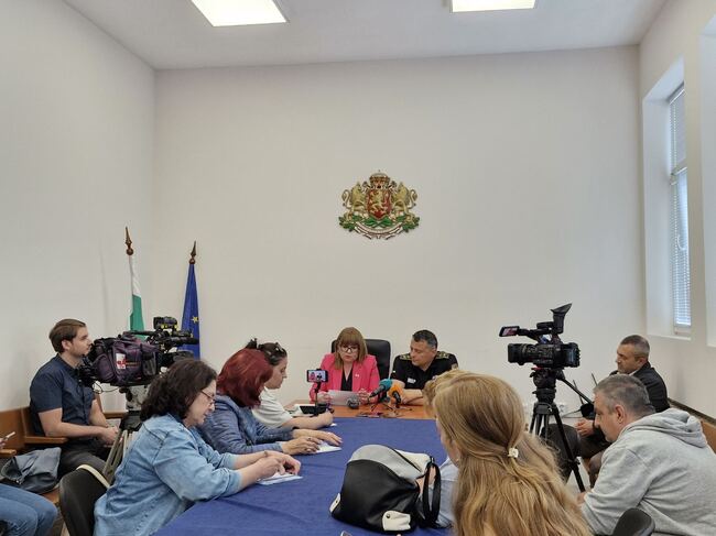 АП – Варна: 26-годишен мъж е привлечен към наказателна отговорност за разпространение на райски газ на непълнолетни, по искане на Районната прокуратура той ще търпи мярка за неотклонение „задържане под стража“