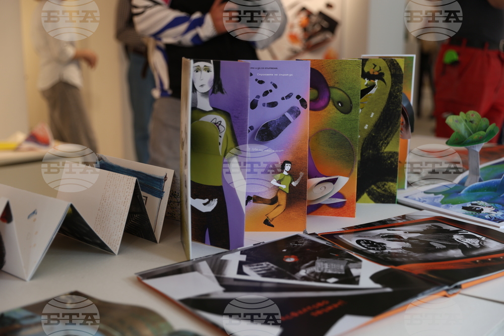 Всеки проект в изложбата Book’N’Space е иновативен, каза доц. Регина Далкалъчева от Националната художествена академия