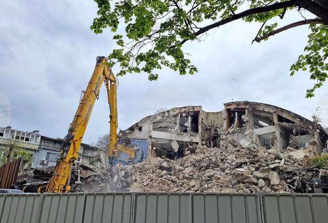 Варна - баня "Гъбата" - събаряне