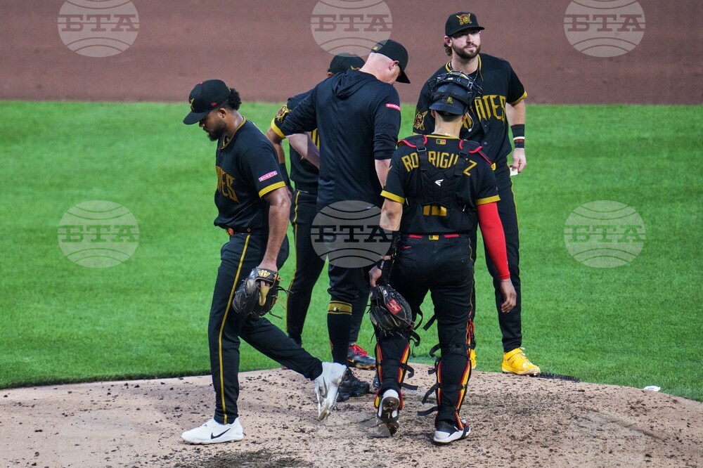 Marlins Pirates Baseball