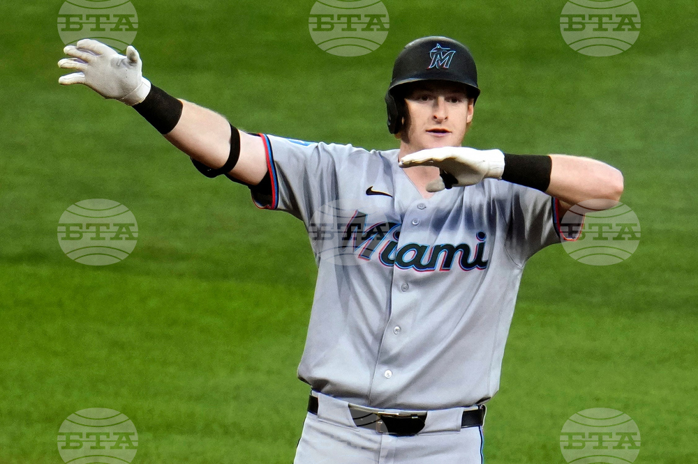 Marlins Pirates Baseball