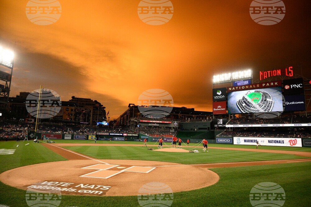 APTOPIX Mariners Nationals Baseball