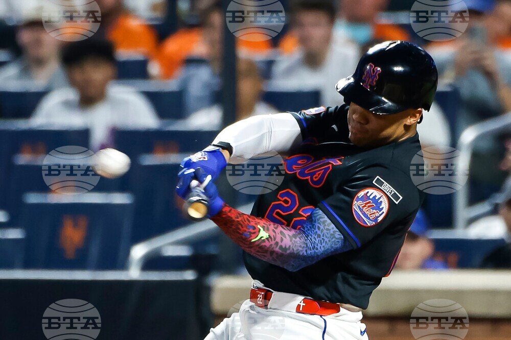 CORRECTION Braves Mets Baseball