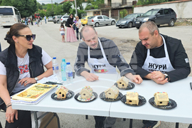 Ябланица - Празник на халвата и локума