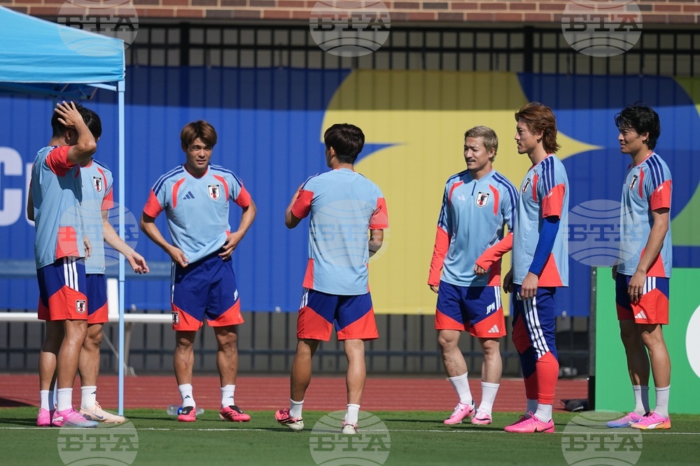 CORRECTION Japan WCup Soccer