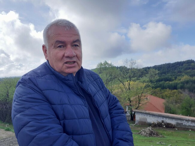 Вълк е отстрелян край кърджалийското село Велишани, след като местни жители предупредиха за нападения на хищниците над домашните им животни