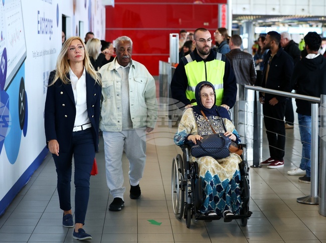 Летище София - евакуирани български граждани