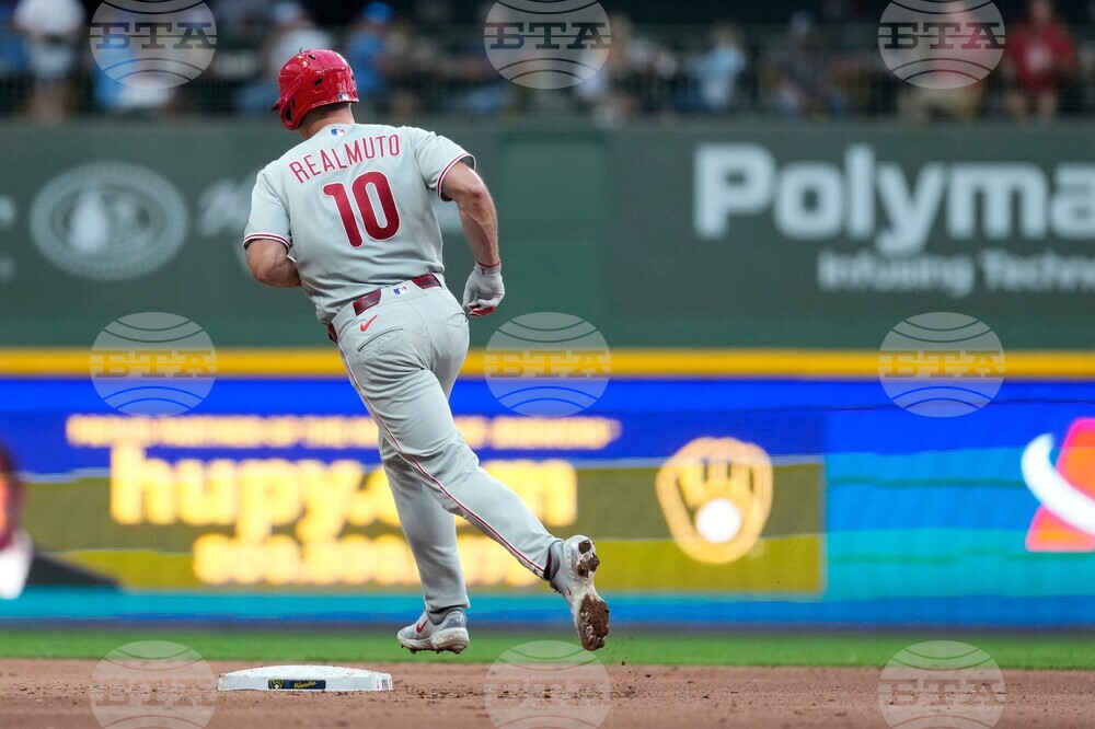 Phillies Brewers Baseball