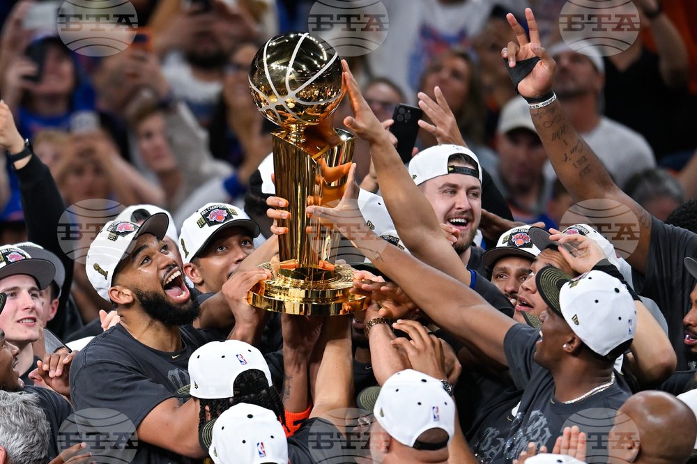 APTOPIX NBA Finals Knicks Spurs Basketball