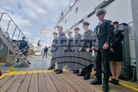 Гърция - Антарктида - НИК 421 - Представители на Висшето военноморско училище посетиха гръцката Военноморска академия в Пирея