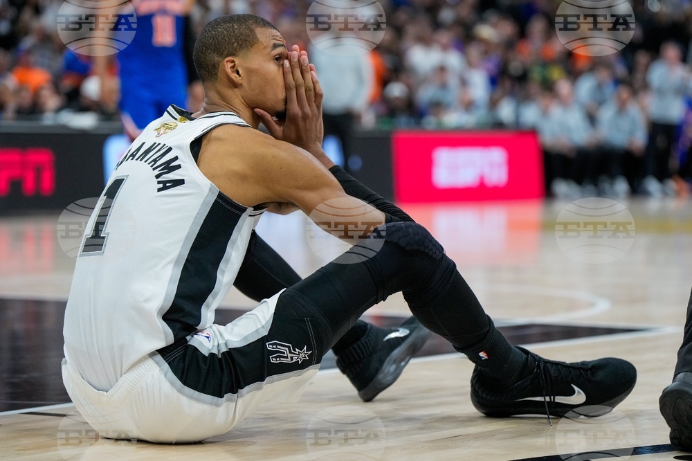 APTOPIX NBA Finals Knicks Spurs Basketball