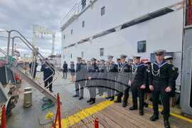 Гърция - Антарктида - НИК 421 - Представители на Висшето военноморско училище посетиха гръцката Военноморска академия в Пирея