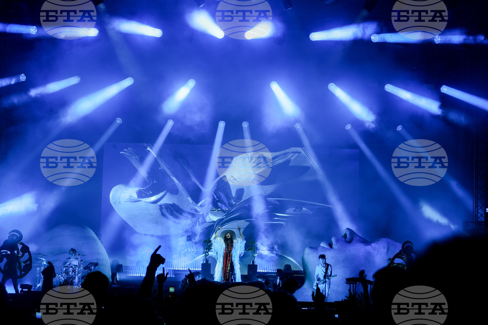 Empire of the Sun - концерт
