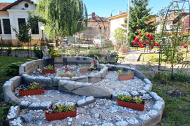 Ямбол - храм „Св. Вмчк Георги Победоносец“ - неделна литургия