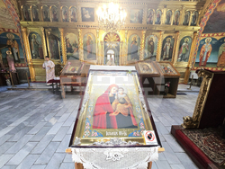 Ловеч - митрополит Гавриил - литургия