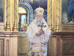 Ловеч - митрополит Гавриил - литургия