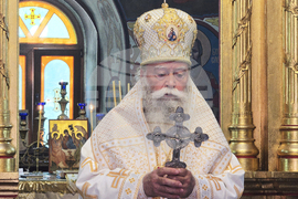 Ловеч - митрополит Гавриил - литургия