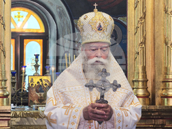 Ловеч - митрополит Гавриил - литургия
